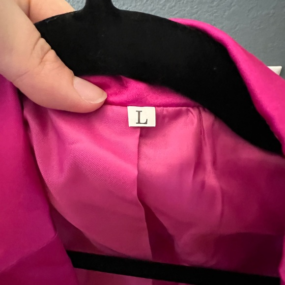 3 piece hot pink set, size 6-8 or L, fits more like a M, never worn - Picture 3 of 4